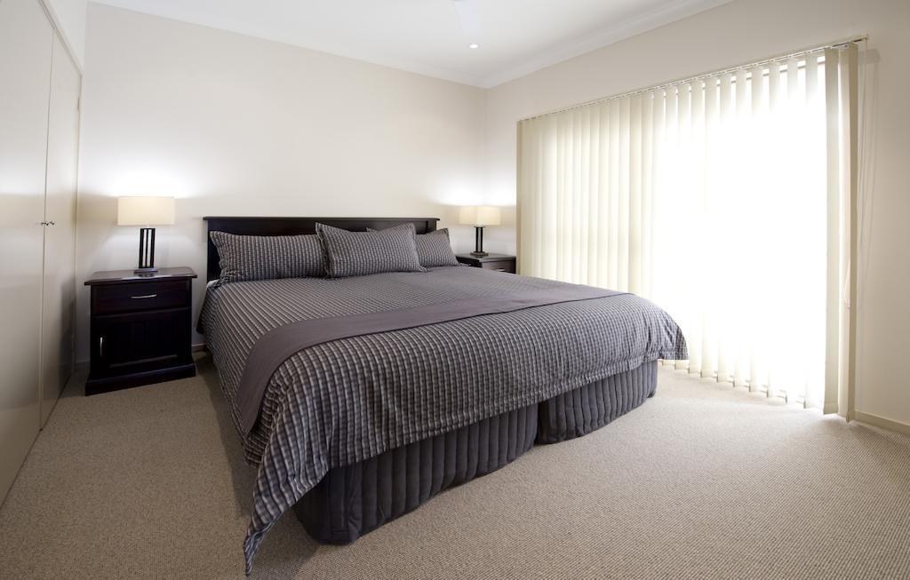 Dolphin Shores Винсентия Екстериор снимка