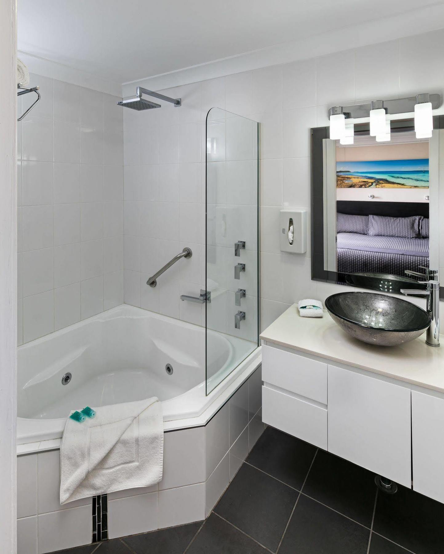 Dolphin Shores Винсентия Екстериор снимка